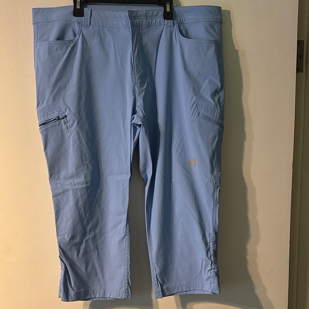 Women’s Eddie Bauer First Ascent capris, worn once.